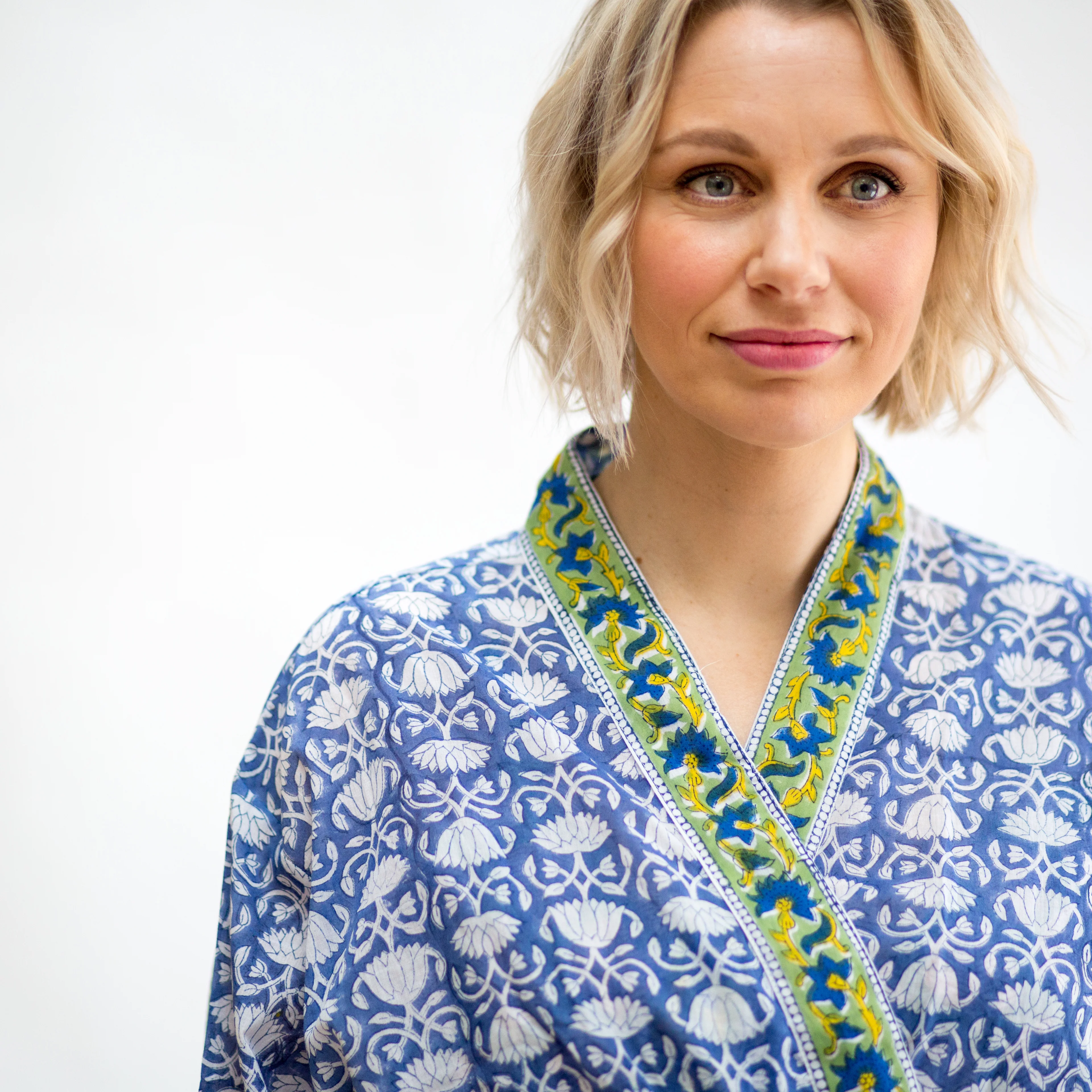 Plus Sizes Available - Lightweight Cotton Robe - Blue & White with Green Trim - Happy Cabbage London